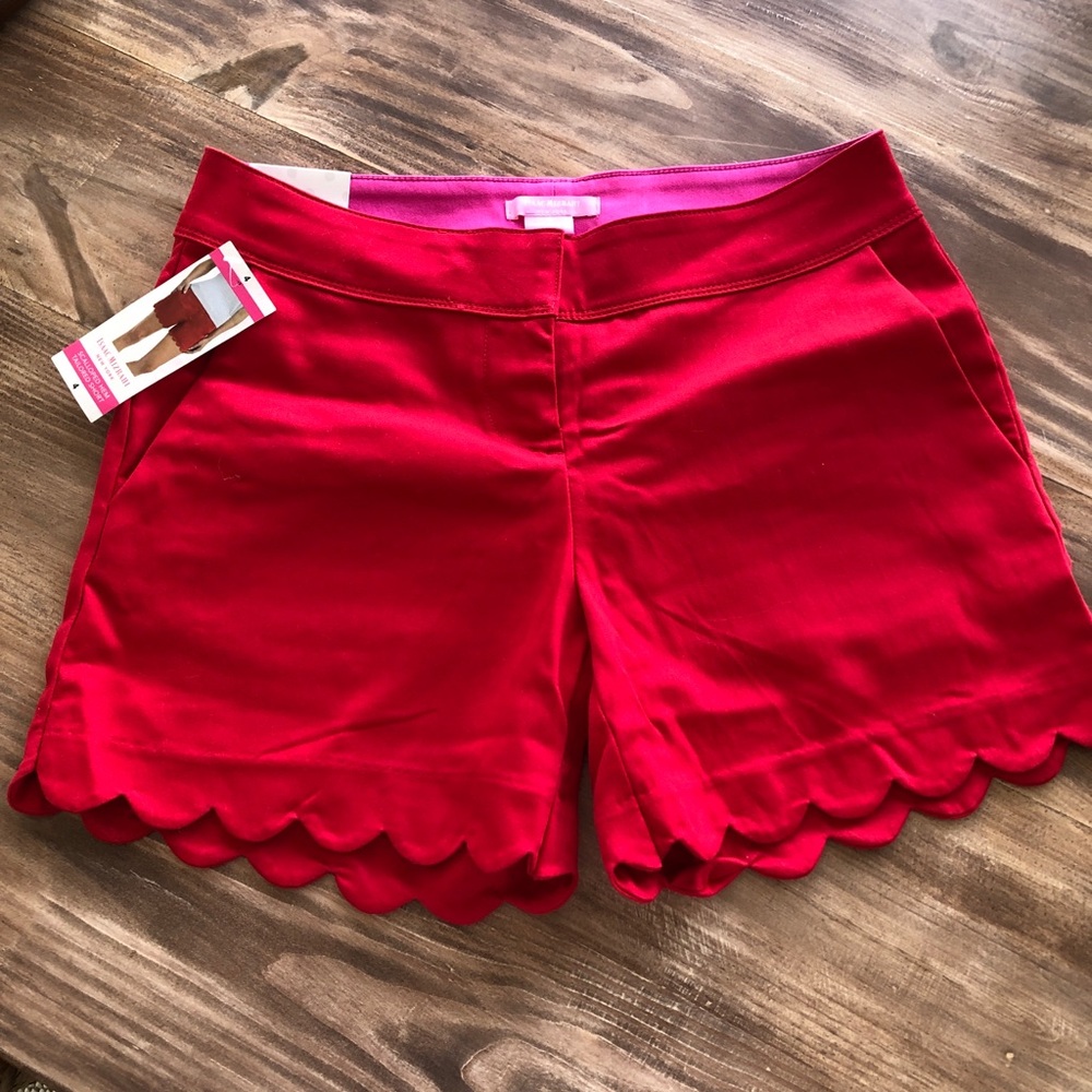 Isaac Mizrahi Red Scalloped Hem Shorts